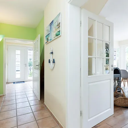 Hajos Grote Koje Apartament Schonberger Strand